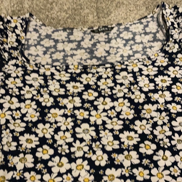 Shein Womens Size Medium Floral Daisy Long Sleeved Top Shirt Blue White Low Cut - Picture 6 of 15